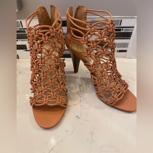 Vince Camuto heels- size 10
